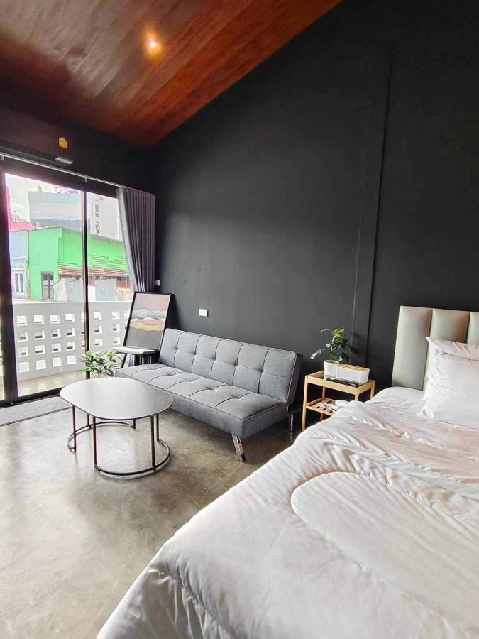 Mr Black & Ms White -Self Check In Accommodation Bangkok Exterior foto