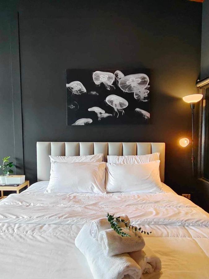 Mr Black & Ms White -Self Check In Accommodation Bangkok Exterior foto
