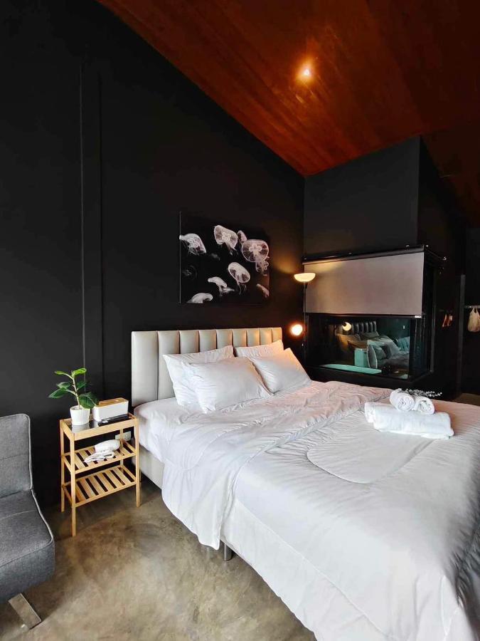 Mr Black & Ms White -Self Check In Accommodation Bangkok Exterior foto